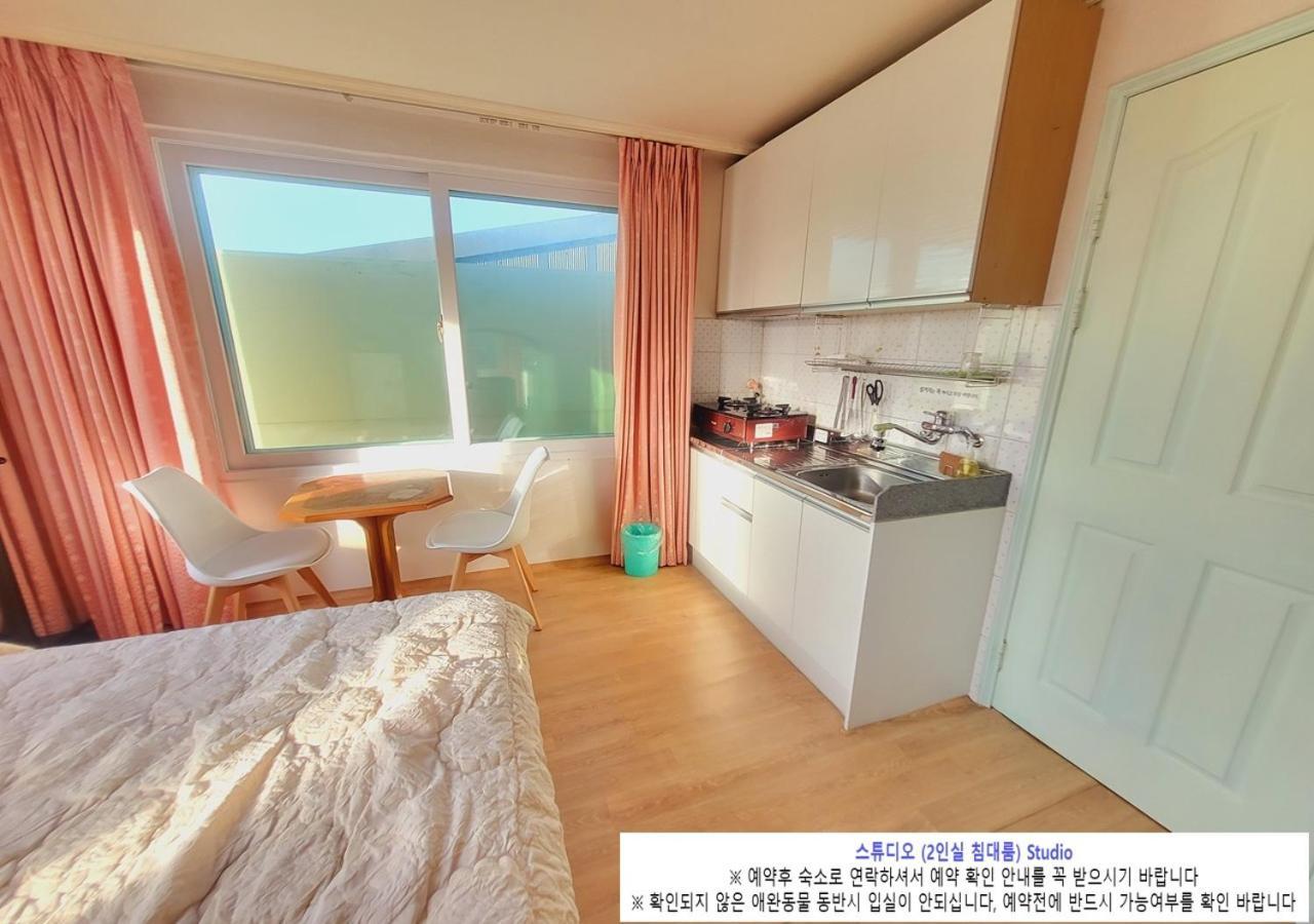 Seaside Minbak Villa Goseong  Exterior photo