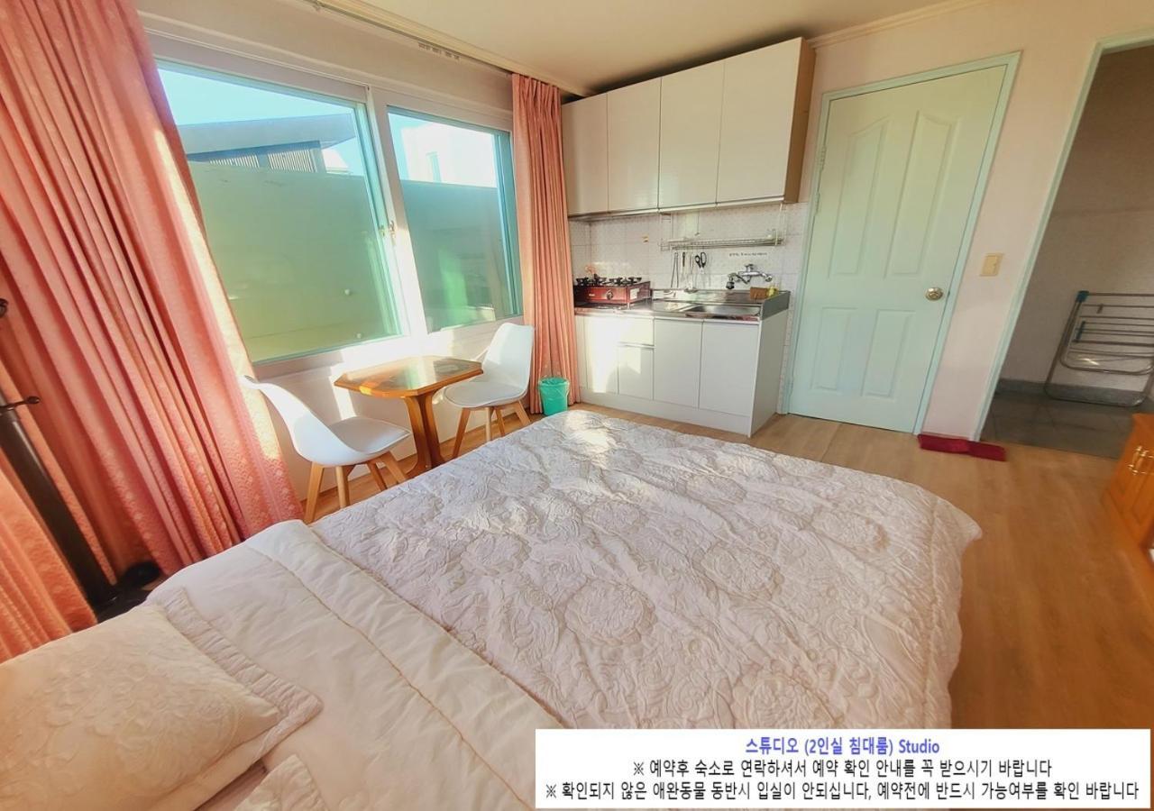 Seaside Minbak Villa Goseong  Exterior photo