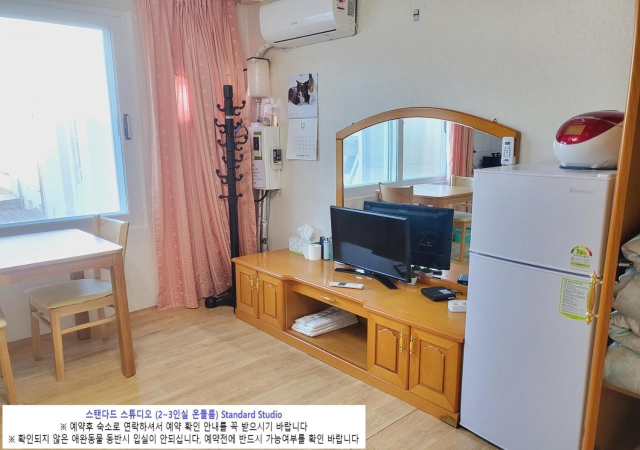 Seaside Minbak Villa Goseong  Exterior photo