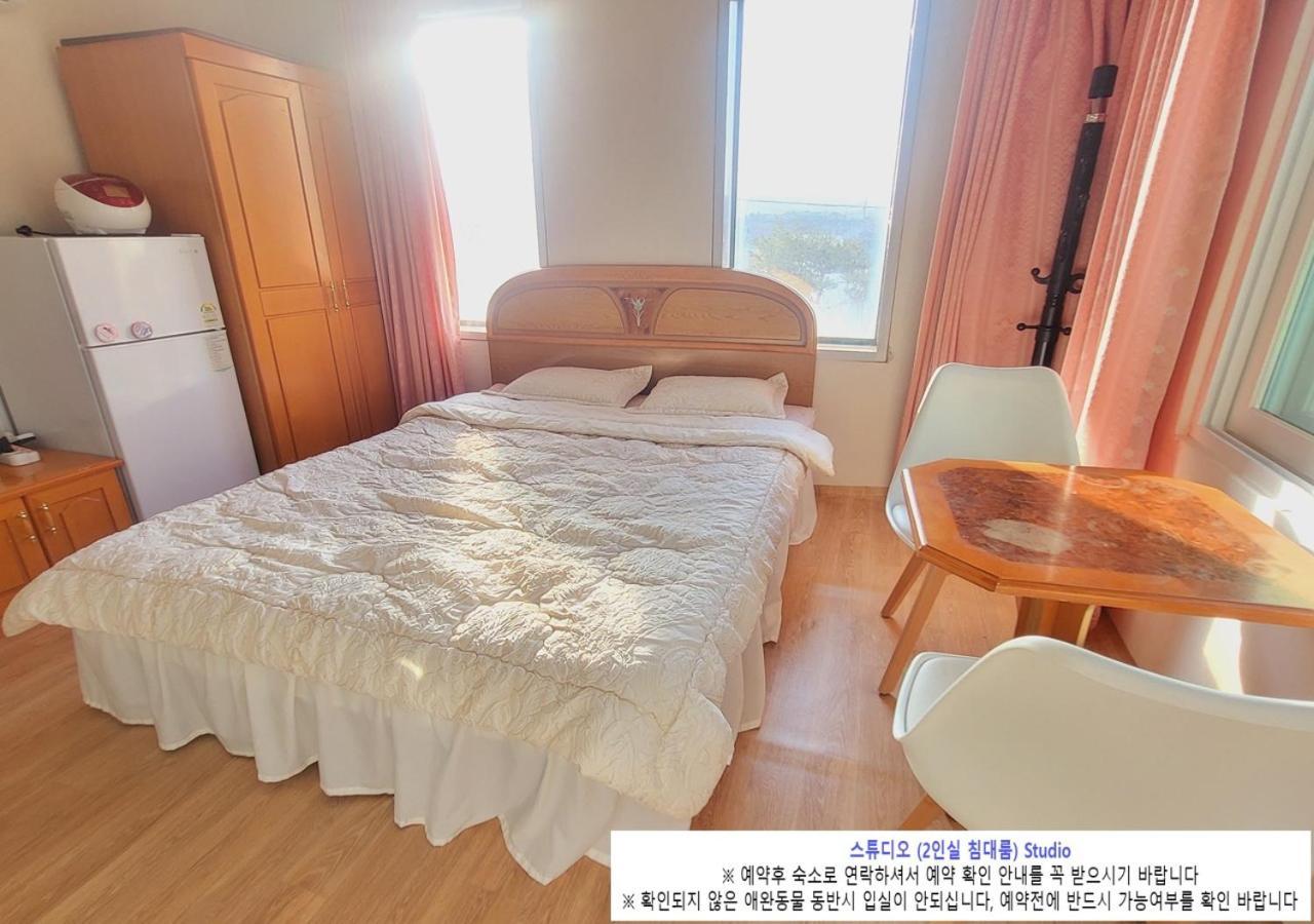 Seaside Minbak Villa Goseong  Exterior photo
