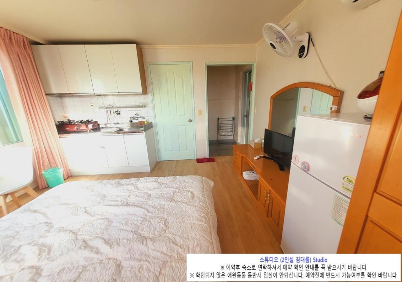 Seaside Minbak Villa Goseong  Exterior photo